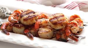 Brochetas De Vieiras Y Gambas The Cook Monkeys Receta Brochetas Comida Vieiras
