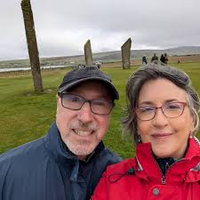 Orkney day tour: Standing stones that are 1,000 yrs older than Stonehenge,  and Skara Brae houses where people lived 5000 years ago. And cows!  #scotland #skarabrae #orkney