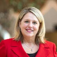 Kelly Finlay's Instagram, Twitter & Facebook