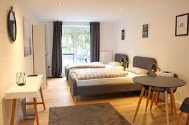 Jetzt die passende wohnung finden! Moderne 1 Zimmer Wohnung Mit Terasse Kuche Bad Mit Dusche Tv Wifi Burgwedel Aktualisierte Preise Fur 2021