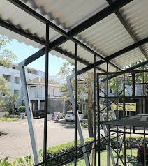 Contoh penggunaan kanopi awning gulung yang paling populer adalah kanopi modern berbentuk itulah beberapa jenis kanopi modern yang bisa anda gunakan sebagai carport atau atap rumah. Atap Upvc Medan Contoh Kanopi Rumah Yang Dipasang Facebook