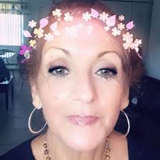 Feliz cumpleaños, Jeanette! #UnDíaComoHoy celebramos la vida de una de las  voces más dulces y emblemáticas de la música romántica en español. Con su  estilo inconfundible, su voz suave y melancólica, Jeanette