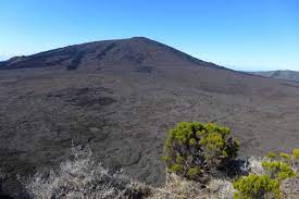 Le Piton De La Fournaise Depuis Le Pas De Bellecombe Carte De La Reunion