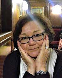 Lorrie Lewis's Instagram, Twitter & Facebook