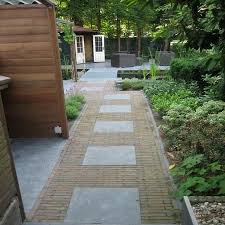 strakke tuin voor de toekomstige tuin door tjimkjevanderveen tuin ideeen tuin tuin klinkers
