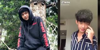 Berwajah kalem, berikut ini sederet potret raihan habib. Biodata Raihan Habib Tiktok Biodata Habib Muhammad Reyhan Al Qadri Raihan Habib Is A Tiktok Influencers From The Id With 663 3k Followers Antok Darmawan