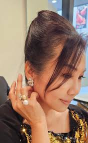 Lyee Cheok 石鲡仪- 早安, Good Morning 其实,久了你就会知道,你需要的只是一个累了能给端你一杯水.  这世上所有的久处不厌,都是因为用心。 ~: 我端了一杯Coffee, 你呢？ #idosclinic #idosclinicklang