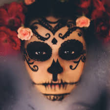 Sondern für den perfekten auftritt alles richtig planen. Halloween Make Up Ideen Ohne Viel Aufwand Bildderfrau De