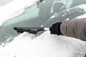 5 Safe Alternatives To Using An Ice Scraper On Your Windshield Only 1 Auto Glass