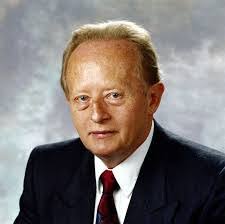 Richard Makowski's Instagram, Twitter & Facebook