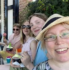 Casey Mannion's Instagram, Twitter & Facebook