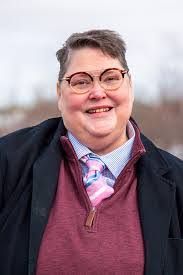 Carolyn Goolsby's Instagram, Twitter & Facebook