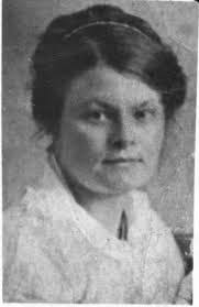 Eliza Joyce's Instagram, Twitter & Facebook