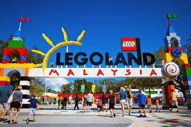 Explore theme park, water park, aquarium & hotel in a unique lego® themed destination at legoland® malaysia resort. Legoland Malaysia Theme Park Amusement Park Near Singapore Go Guides