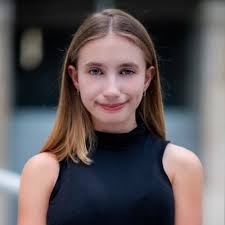 Ella Cho (@ellamcho)