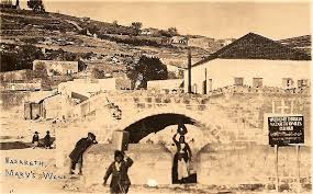 بئر عين العذراء في مدينة الناصرة سنة 1925 تصوير كريمة عبود مصورة الشمس 1894 1940 Palestine History Palestine Pictures Of Mary
