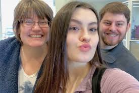 Fundraiser for Karen Born-Cafaro by LIZANNE MORETTA : Karen Born-Cafaro CAN  Beat Cancer With Your Help