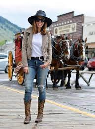 Pin By Karla On Botas Vaqueras Cowboy Boots Women Outfits Casual Winter Outfits Casual Summer Outfits