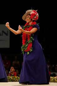 Hawaiian hula dresses are available in latest collections at reasonable prices upon alibaaba.com. Pin By Sanae Naito On Holoku Ball Hawaiian Woman Hula Dancers Polynesian Dance