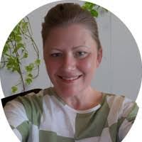 Becky Stubbs's Instagram, Twitter & Facebook