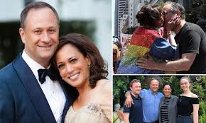 He's an entertainment lawyer and has been supporting her. Kamala Harris S Hot Shot Entertainment Lawyer Husband 55 Daily Mail Online