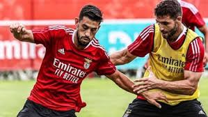 May 27, 2021 · évoquée mercredi par la presse portugaise, la piste jorge jesus pourrait être une alternative à l'ol, pour le poste d'entraîneur. O Primeiro Onze De Jorge Jesus Na Pre Epoca Do Benfica 2021 2022 Benfica Jornal Record
