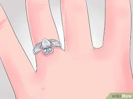 We did not find results for: 3 Ways To Wear A Claddagh Ring Wikihow