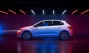 Shop for men's clothes and find everything from men's shirts and polos to pants and chinos. Der Neue Polo Gti Modelle Volkswagen Deutschland