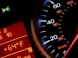 Situations like leaving your lights on all night can kill your car's batteries long before it's time for a regular replacement. Can My Car Tell Me The Speed Limit Howstuffworks