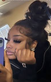 Eboni West (navinobe)