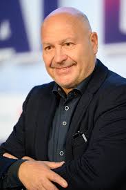 Michal David mal autonehodu. Vodič išiel na červenú...