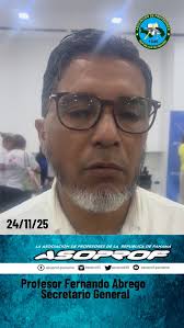 Docentes separados por Lucy y Mulino.