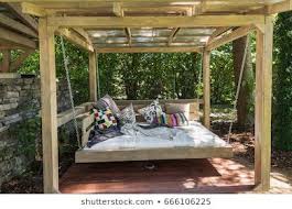Denken sie auch bei einem schaukelbett an ein kinderbett, welches schaukeln kann? Pin Auf Hollywoodschaukel Selber Bauen