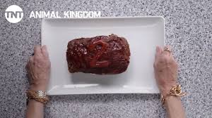 Meatloafs and see they take 45 minutes to 60 minutes to cook to 165f i think the typical meatloaf is 1.5 pounds of meat. Meatloaf At 325 Degrees How Long To Bake Meatloaf At 400 Degrees Use A Baking Pan Large Enough To Lay The Vegetable Pieces Out In One Layer Reihanhijab