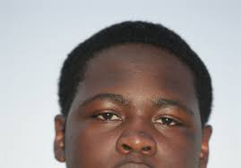 Central Catholic's Boles commits to Illinois