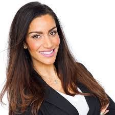 Marisa Peck's Instagram, Twitter & Facebook