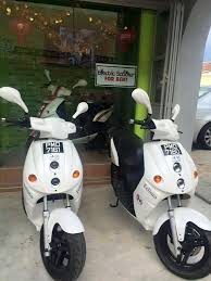 Skuter listrik niu dibekali baterai panasonic berkapasitas 29 ah seberat 10 kg dan menyokong motor listrik keluaran bosch 1,5 kw. Malaysia S Electric Scooter Startup Eclimo Electrifies Local Ev Scene Motion Digest Network