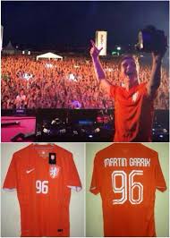 Yeah i hardly know you can i confess i feel your heart beatin' in my chest if you come with me tonight is gonna be the one. Martin Garrix Myloveisgarrix Twitter