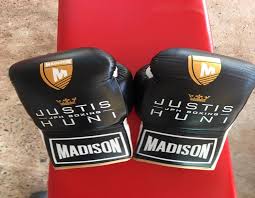 As an amateur he won a bronze medal at the 2019 world championships. Max Boxing News Justis Huni Impressive In Pro Debut Wins Australian Heavyweight Title