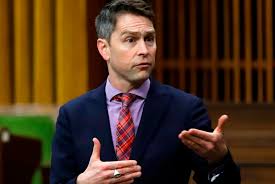 — william amos (@willaamos) may 28, 2021 canada's official opposition conservatives called amos' behaviour unacceptable and questioned whether the incident was an accident. I4gqthchds06om