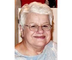 Peggy Marlow's Instagram, Twitter & Facebook