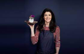 Mit über 70 einmaligen ideen für kuchen, torten und kleingebäck bringt dieses buch frischen. Veronique Witzigmann Ubernimmt Das Schloss Cafe Amerang Wie S Kam Und Wie Es Wird Lest Ihr Im Interview Food Fellas