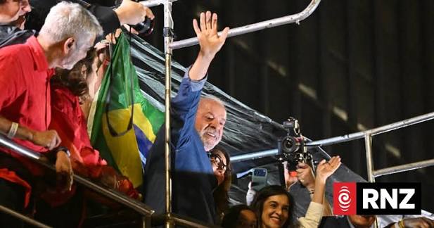 Lula wins historic fourth term, Flavio Bolsonaro refuses to concede | RNZ