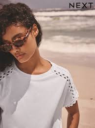 Women's White Embroidery Roundneck Tops