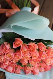Peach and coral brings that pop to your wedding decor as well as to the bridesmaid dresses. 16 Navy Blue And Coral Pink Wedding Ideas The Wedding Blogger