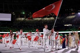 Milli yüzücü merve tuncel, 2020 tokyo olimpiyat oyunları açılış … devamı için www.fanatik.com.tr Rgemik Rl 0tom