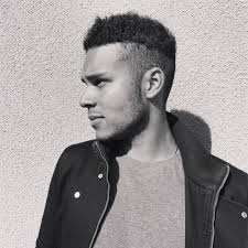 Most popular artists in Mora