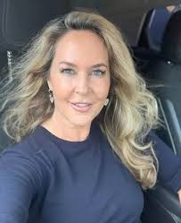 Hey Lady. I live in Palm Beach Florida. Where are you located. Sweet Zoe