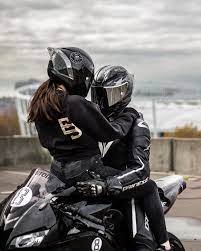 This edgy oregon couple took their motorcycle for a spin around dorena lake | junebug weddings. Ubereinstimmung Glucklichsten Bereinstimmung Glcklichsten Perfekte Manner Notig Keine Mnner Worte Ntig Die Nur Biker Couple Biker Love Biker Girl