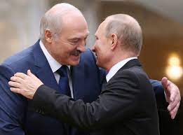 Uit een bericht van persbureau belta blijkt dat loekasjenko financiële hulp kreeg aangeboden in ruil. Poetin Neemt Loekasjenko In Een Liefdesgreep Trouw